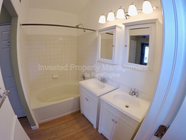 Building Photo - 9847 Sydney Ln