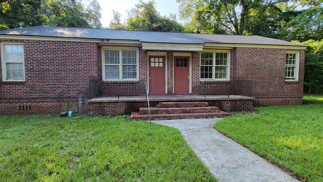 Primary Photo - Two Bedroom Apt For Rent in Sumter SC! Two...