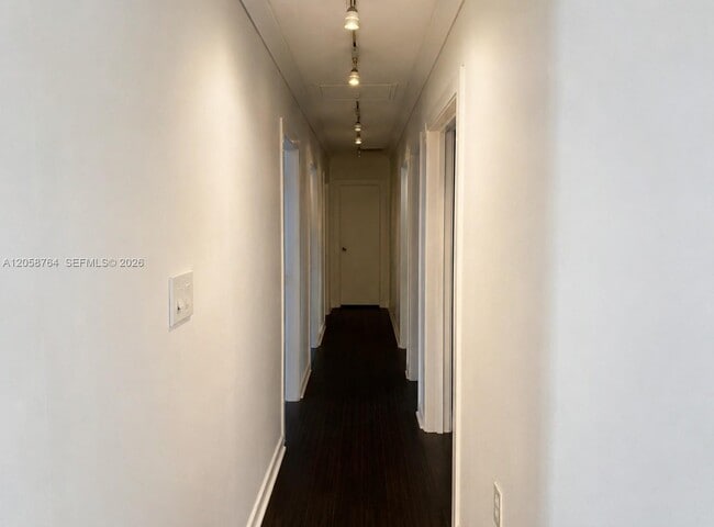 Building Photo - 1051 S 37th St