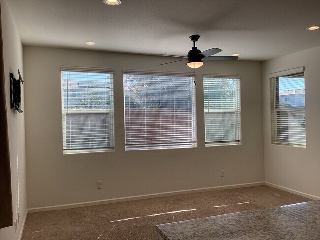 Building Photo - 229 Sunset Drive S
