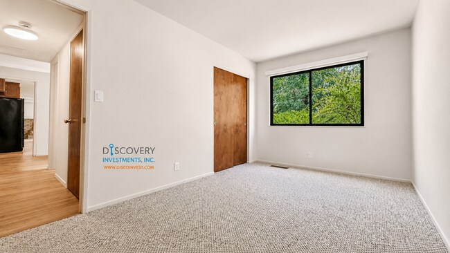 Building Photo - 130 Kell Ct