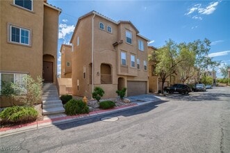 Building Photo - 1283 Little Boy Blue Ave