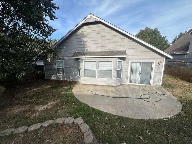 Building Photo - 9322 E 92nd St S