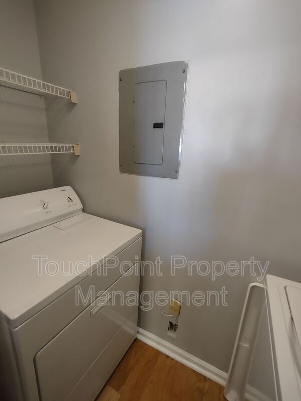 Building Photo - 9041 J M Keynes Dr