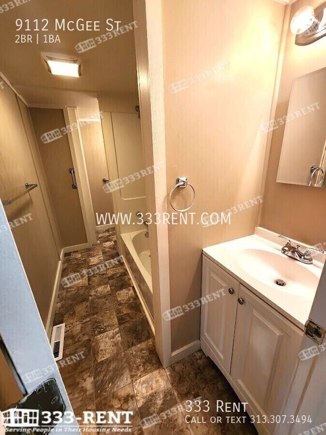 Building Photo - 9112 McGee St