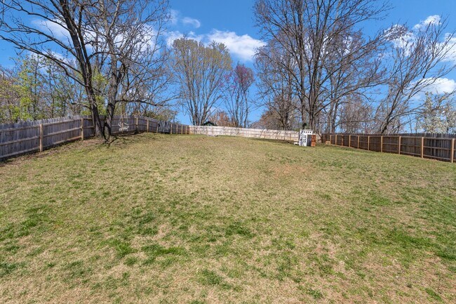 Building Photo - 247 Jeffery Dr