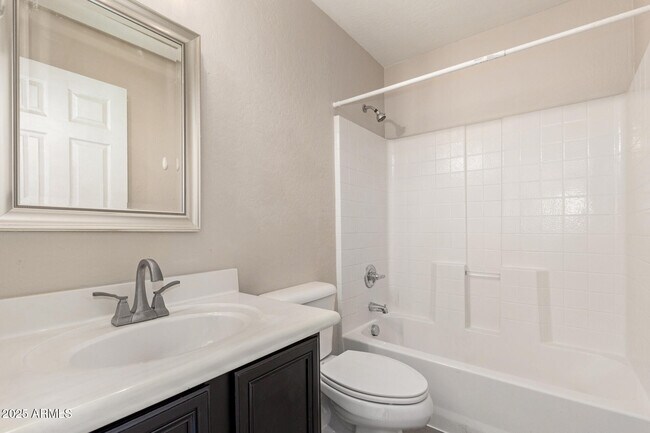 Building Photo - 3545 E Crescent Way