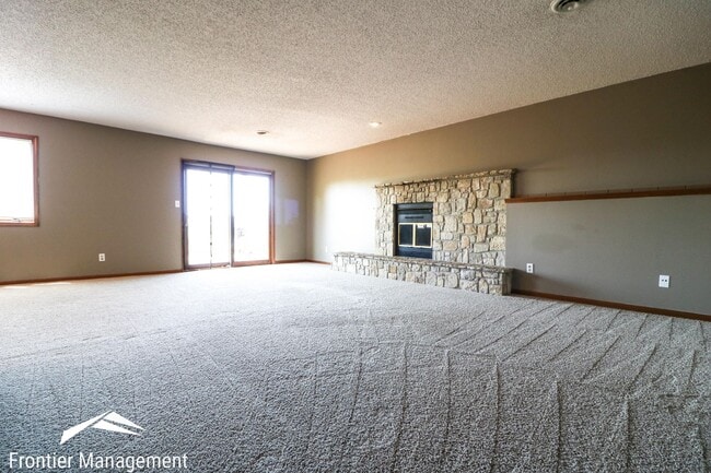 Building Photo - Beautiful duplex located in the hills of West Manhattan!