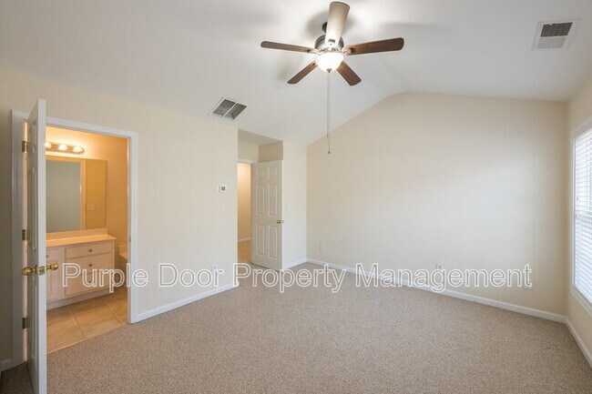 Building Photo - 1820 Willow Branch Ln