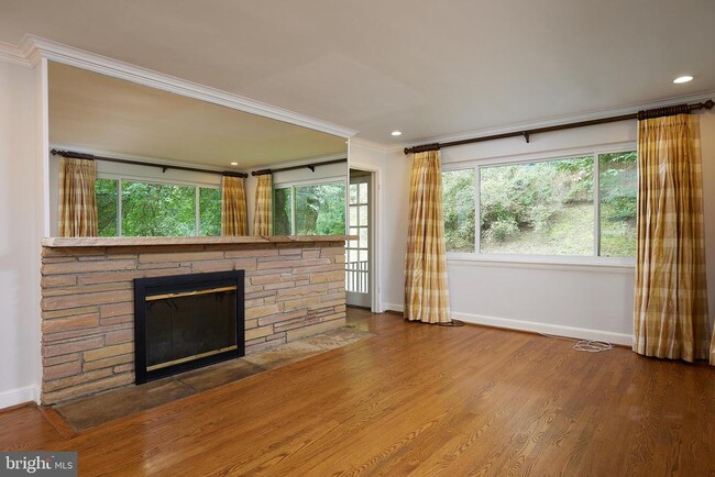 Building Photo - 6716 Tulip Hill Terrace