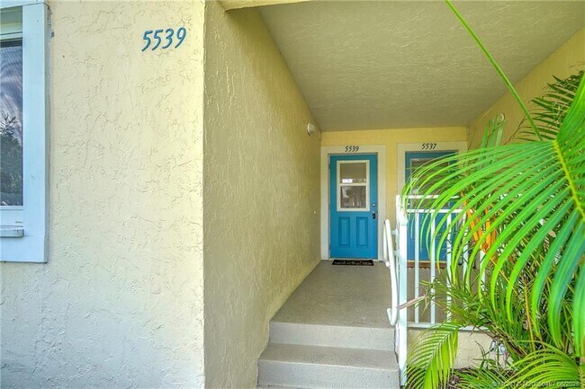 Building Photo - 5539 NE Gulfstream Way