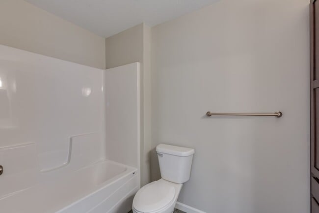 Building Photo - END UNIT townhome available July 01 $1825.00
