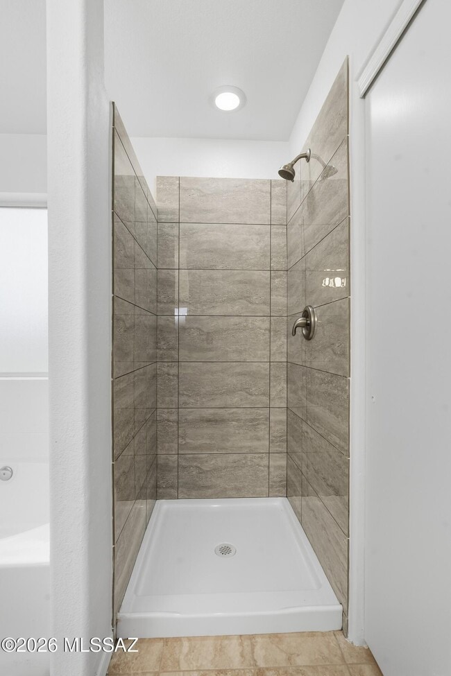 Building Photo - 10008 E Moonstruck Way