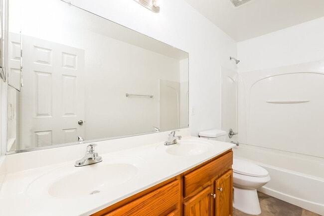 Building Photo - 5422 S Dove Valley