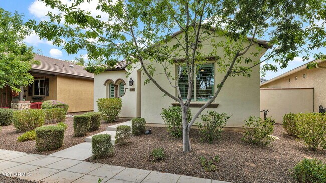 Building Photo - 14884 W Pershing St