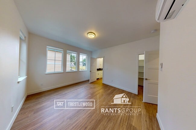 Building Photo - Brand New! Modern Home in Trestlewood – Wh...