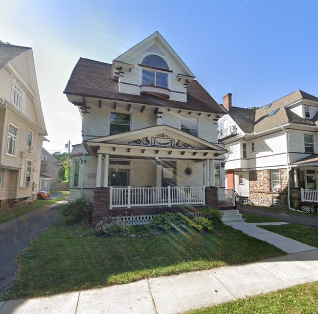 Primary Photo - 41 Cornell St