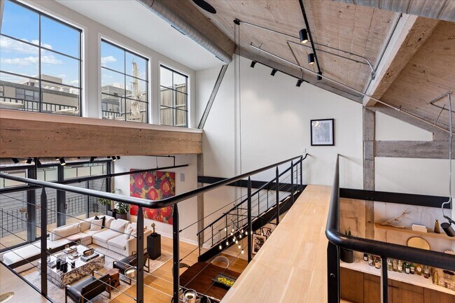 Building Photo - 850 W Adams St