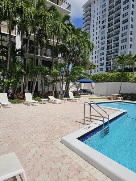 Building Photo - 3031 N Ocean Blvd