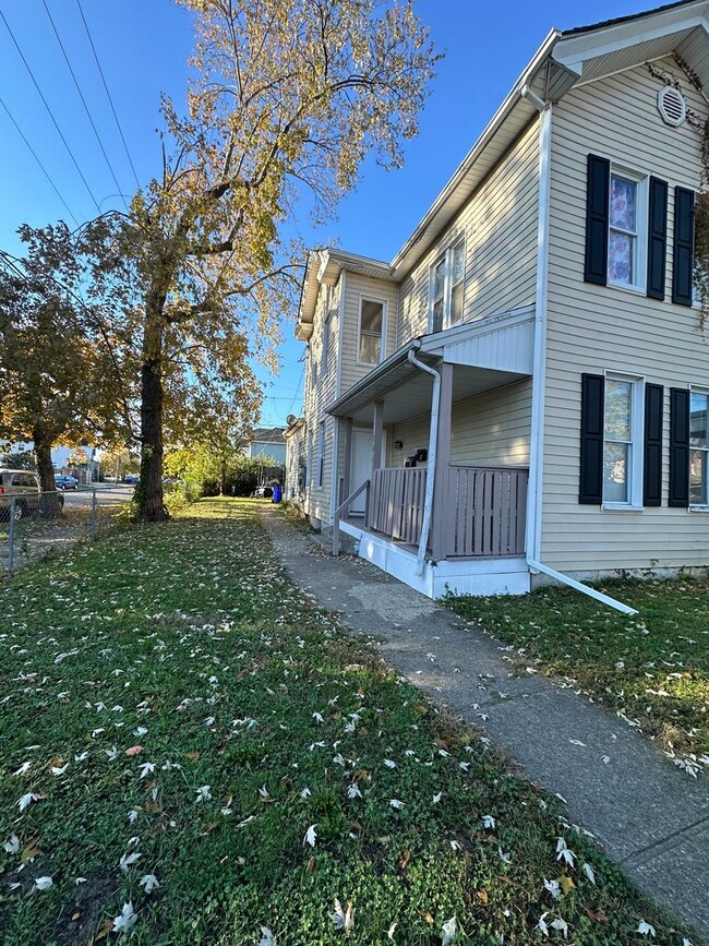 Primary Photo - Large One Bedroom in Duplex Lower Unit