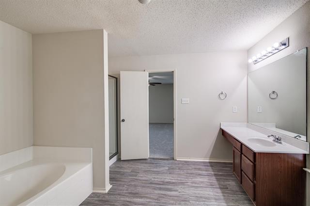 Building Photo - 8857 Stirrup Way