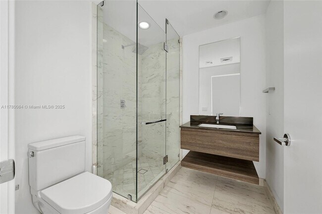 Building Photo - 350 Ocean Dr