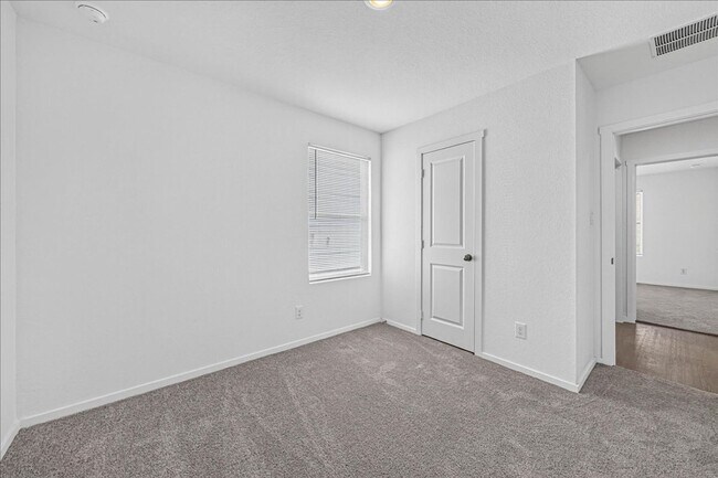 Building Photo - 1314 Lady Yoli St