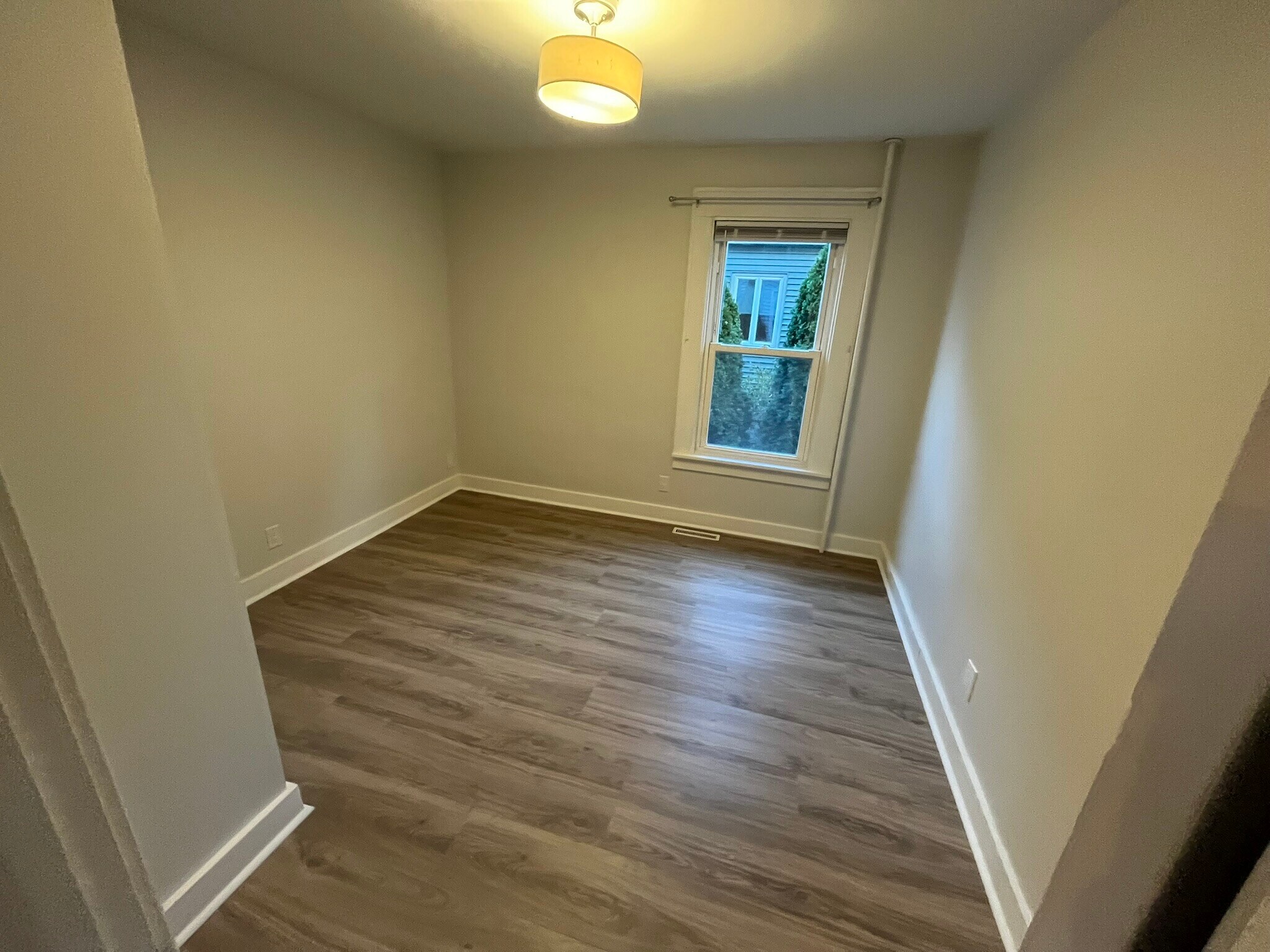 Bedroom - 349 Mohawk Ave