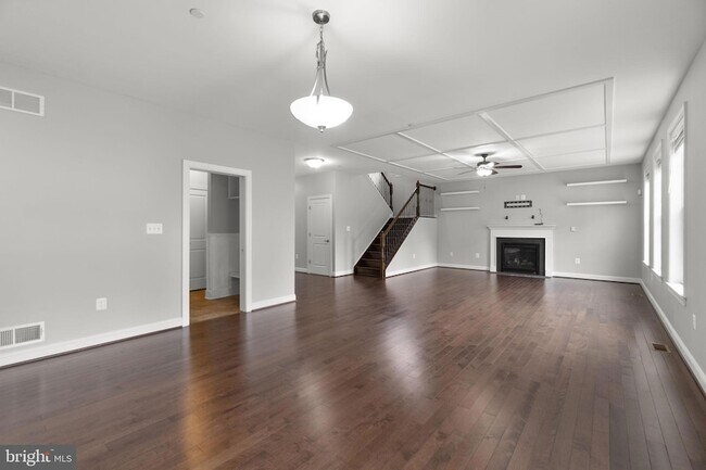 Building Photo - 945 Kayley Dr