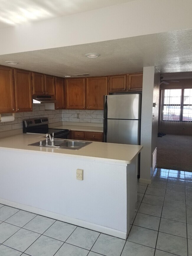 Kitchen - 3301 Monroe St NE