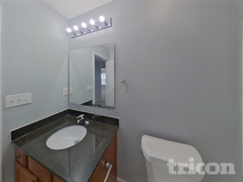 Building Photo - 139 Collenton Ln