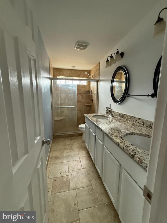 Building Photo - 892 Estates Blvd