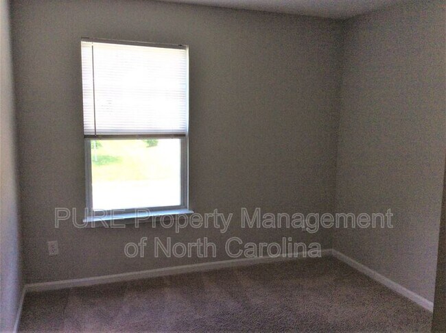 Building Photo - 3958 Damask Drive