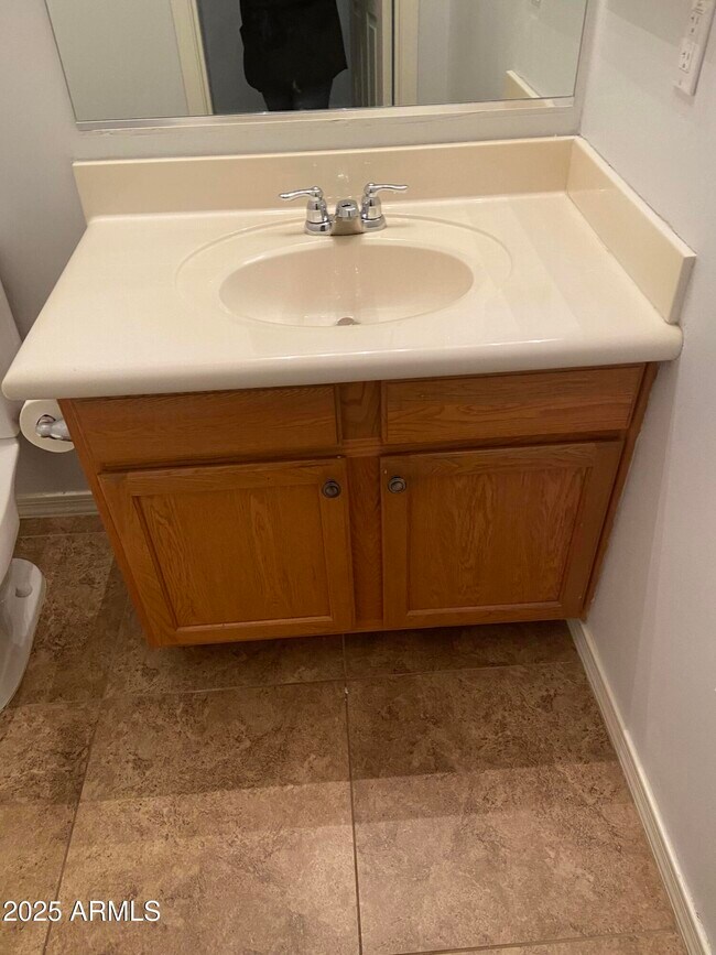 Building Photo - 20827 W Eastview Way