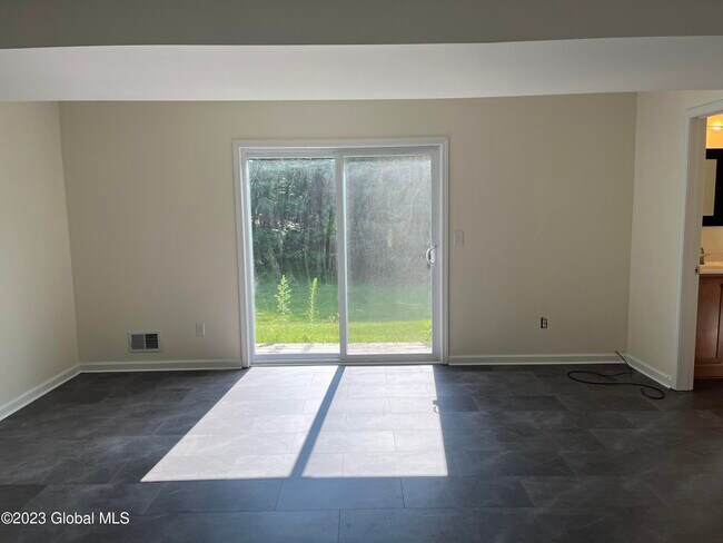 Building Photo - 202 N Nassau Rd