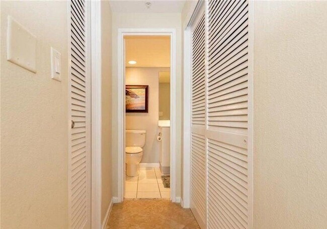 Building Photo - 3000 S Ocean Dr