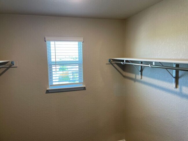 Building Photo - Available Now! Tour or Apply Today for This Charming 3 Bedroom, 2.5 Bath Home in Scott’s Hollow!