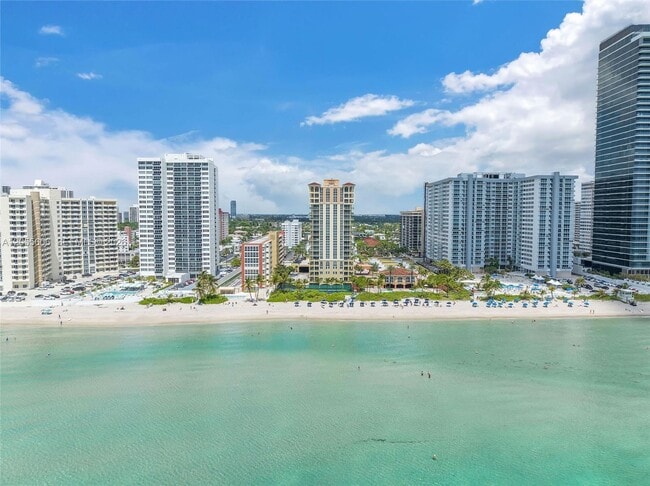 Building Photo - 2065 S Ocean Dr