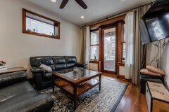 Building Photo - 1019 W Oakdale Ave