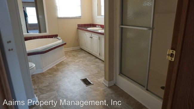 Building Photo - 4 br, 2.5 bath House - 7129 Hypony Trail