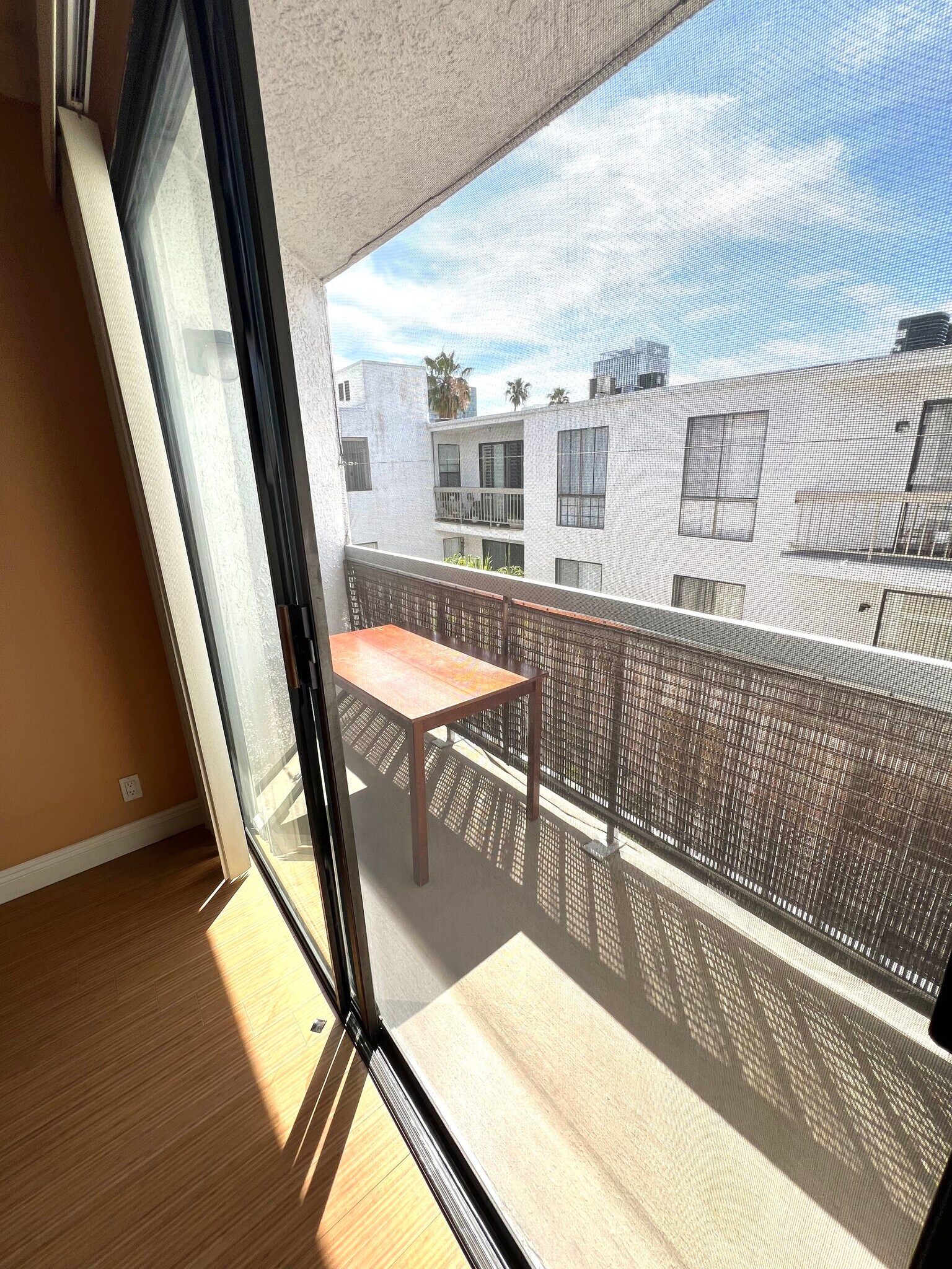 Building Photo - 533 S St Andrews Pl