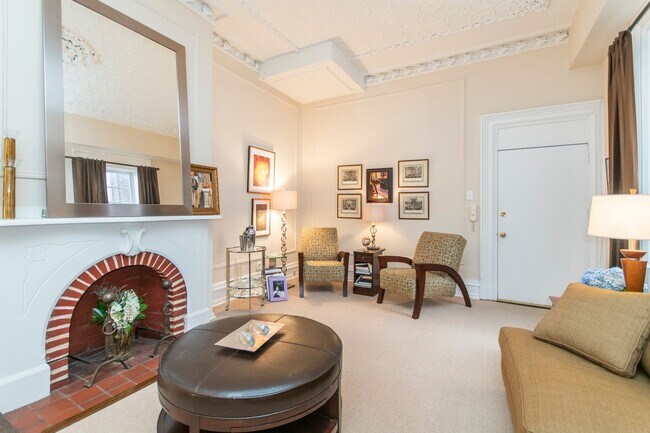 Building Photo - 1823 Pine St