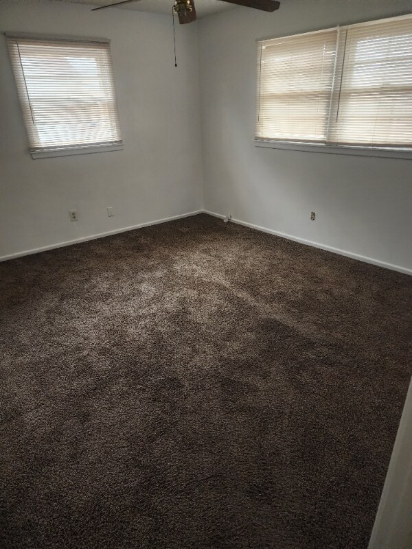 Building Photo - 6012 Vernon Ave