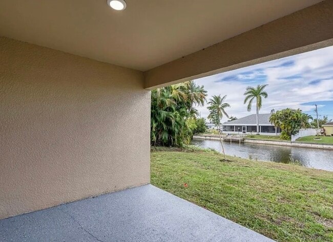 Building Photo - 116 SE 2nd Ave