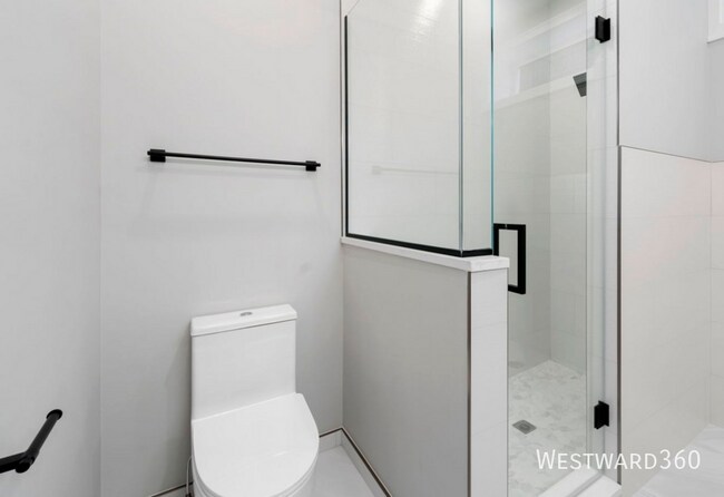 Building Photo - 4029 S Calumet Ave