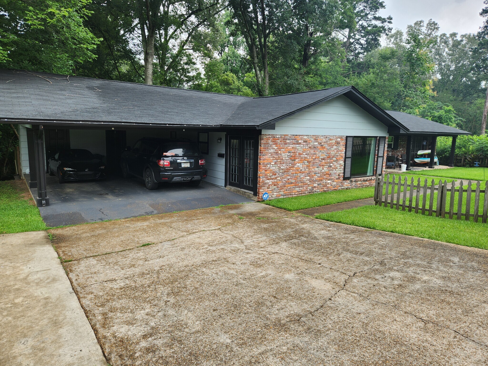 Building Photo - 4422 Ridgewood Rd