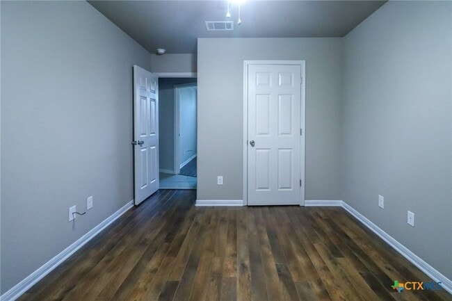 Building Photo - 1614 Shady Ln