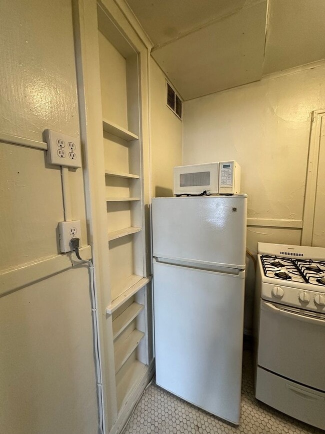Interior Photo - Clayton Place