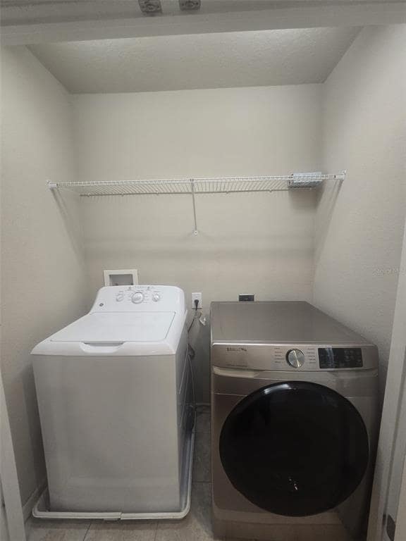 Building Photo - 6978 Holly Heath Dr