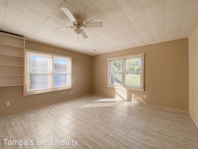 Building Photo - 2 br, 1 bath House - 830 N Combee Rd